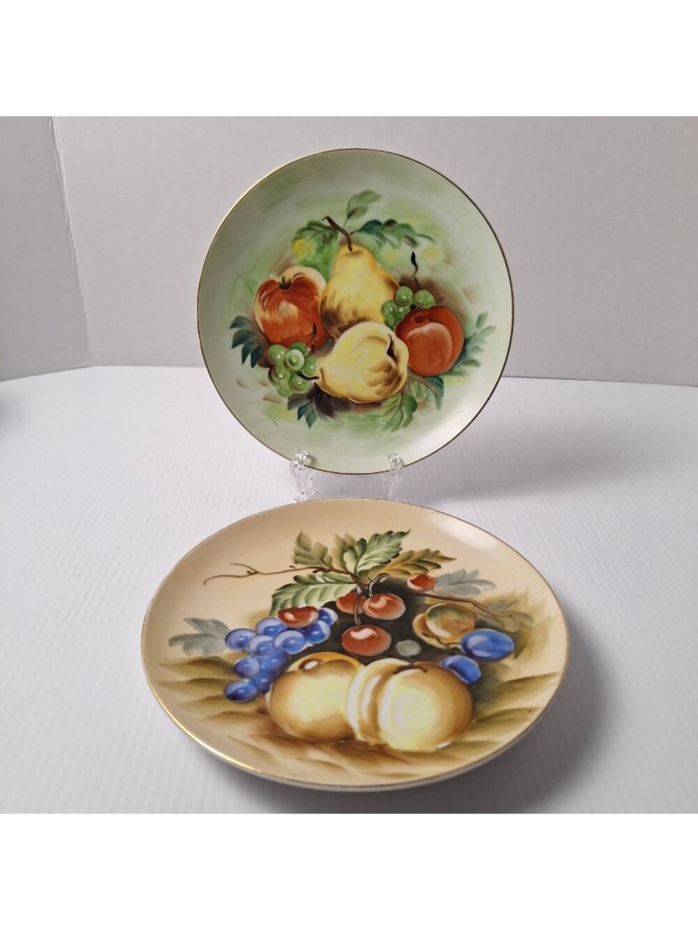 (2) LEFTON CHINA HAND PAINTED VTG MID 20TH CENTURY FRUIT SCENE GOLD TRIM PLATES